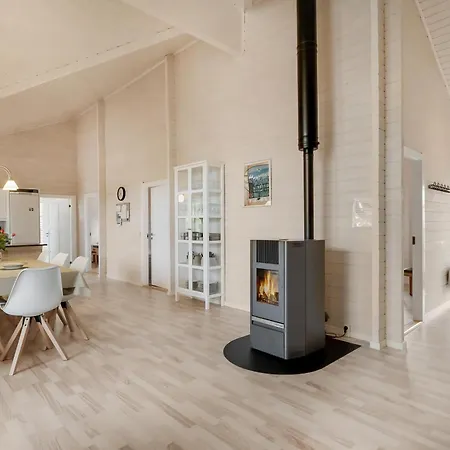 Ferienhaus In With 3 Bedrooms And Internet Ebeltoft